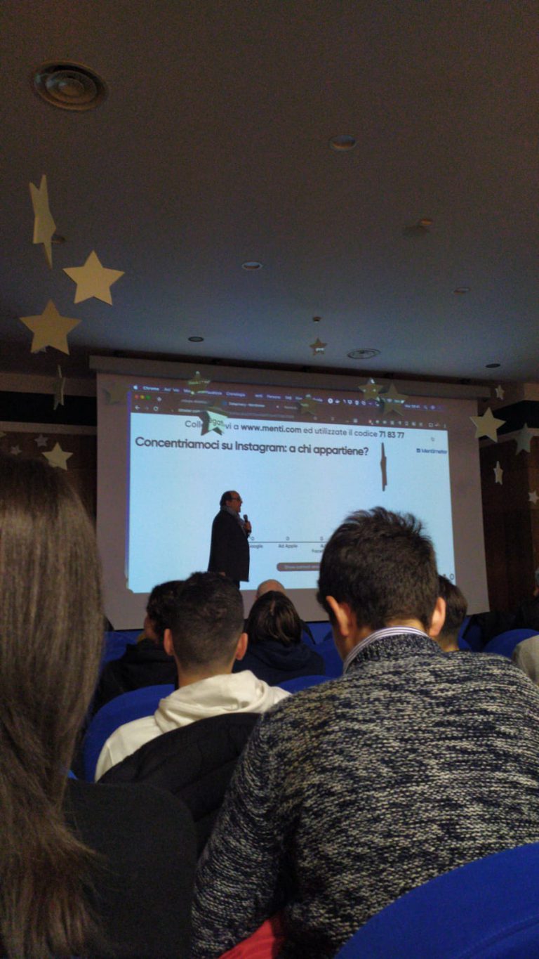 La seconda giornata del convegno è stata dedicata alle attività laboratoriali per i ragazzi della Scuola Secondaria di II grado.